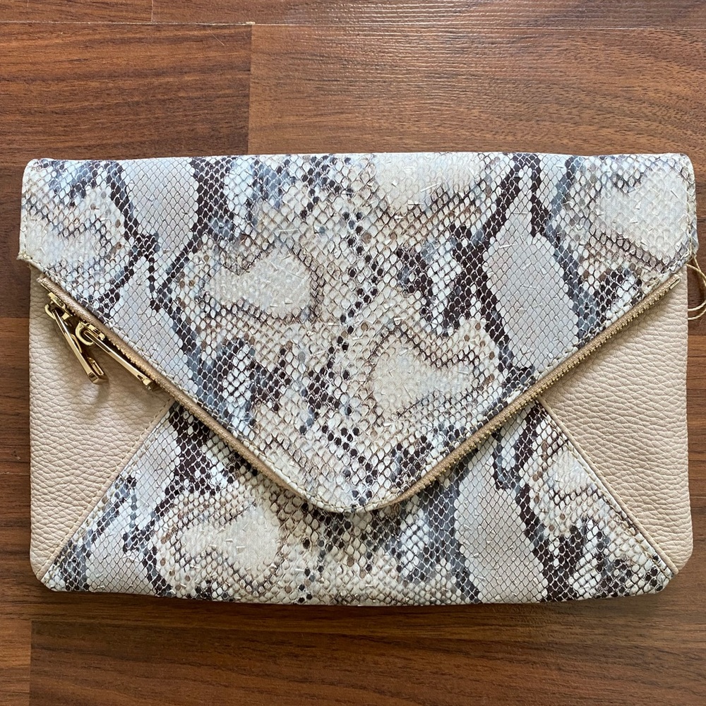 Adorable snake print clutch